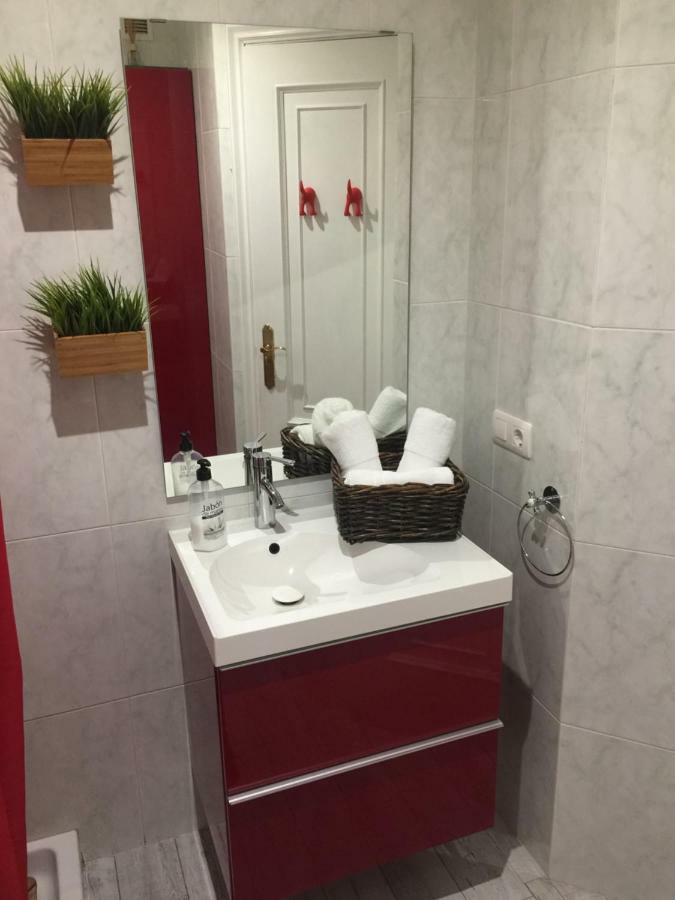 Апартаменты Apartamento En Pleno Centro Ла-Корунья Экстерьер фото